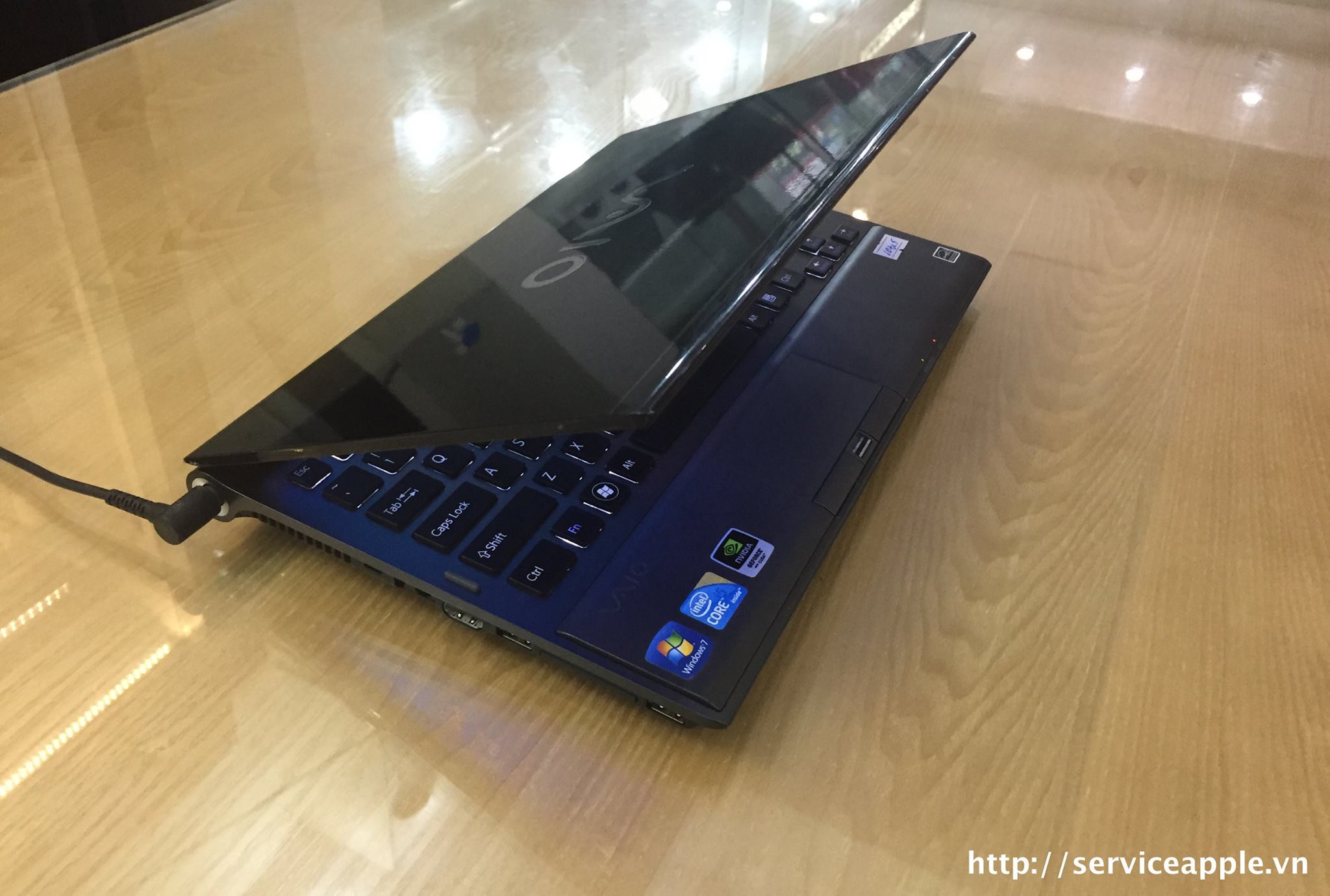 Laptop Sony Vaio VPC-Z133GX_1.jpg